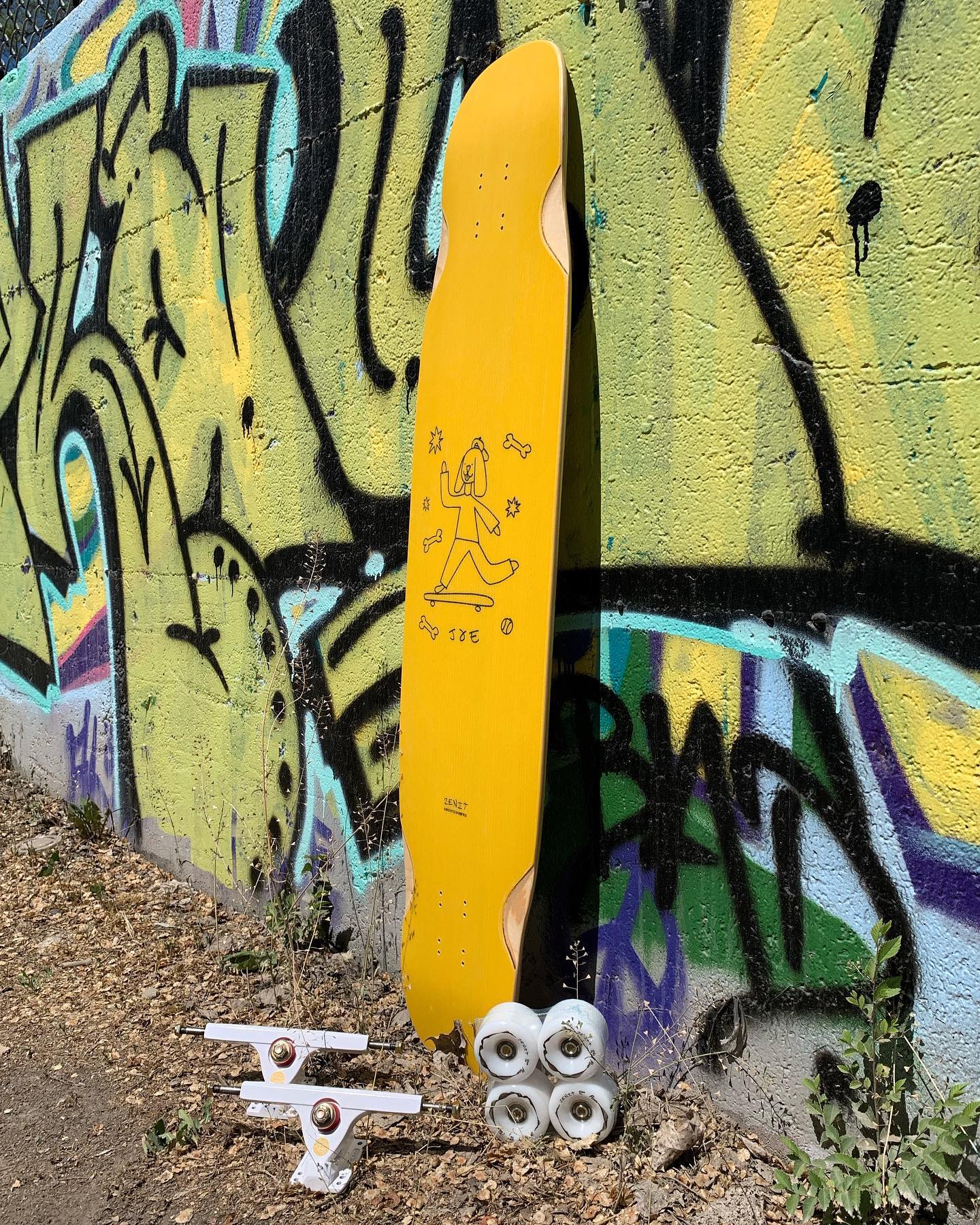 【陶板額】DANCING HOURS Joe 2.0 - Dancing Focused Longboard | Zenit Boards – Zenit Longboard